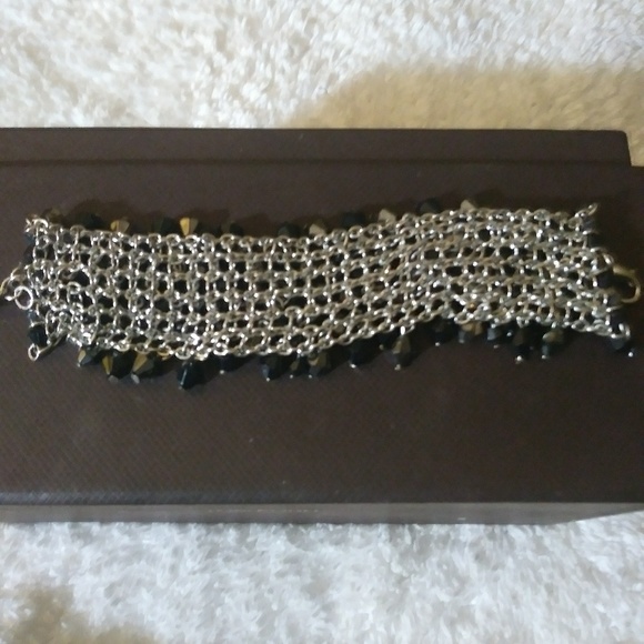 Beautiful Black and Silver beaded bracelet - Picture 5 of 7